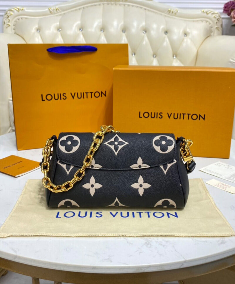 Louis Vuitton Favorite